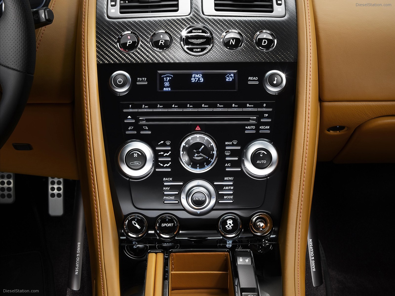 Aston Martin DBS Carbon Edition